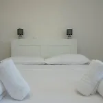 I-host - Omero 17 Milaan