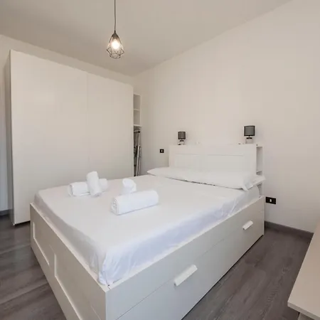 Appartamento I-host - Omero 17 Milano